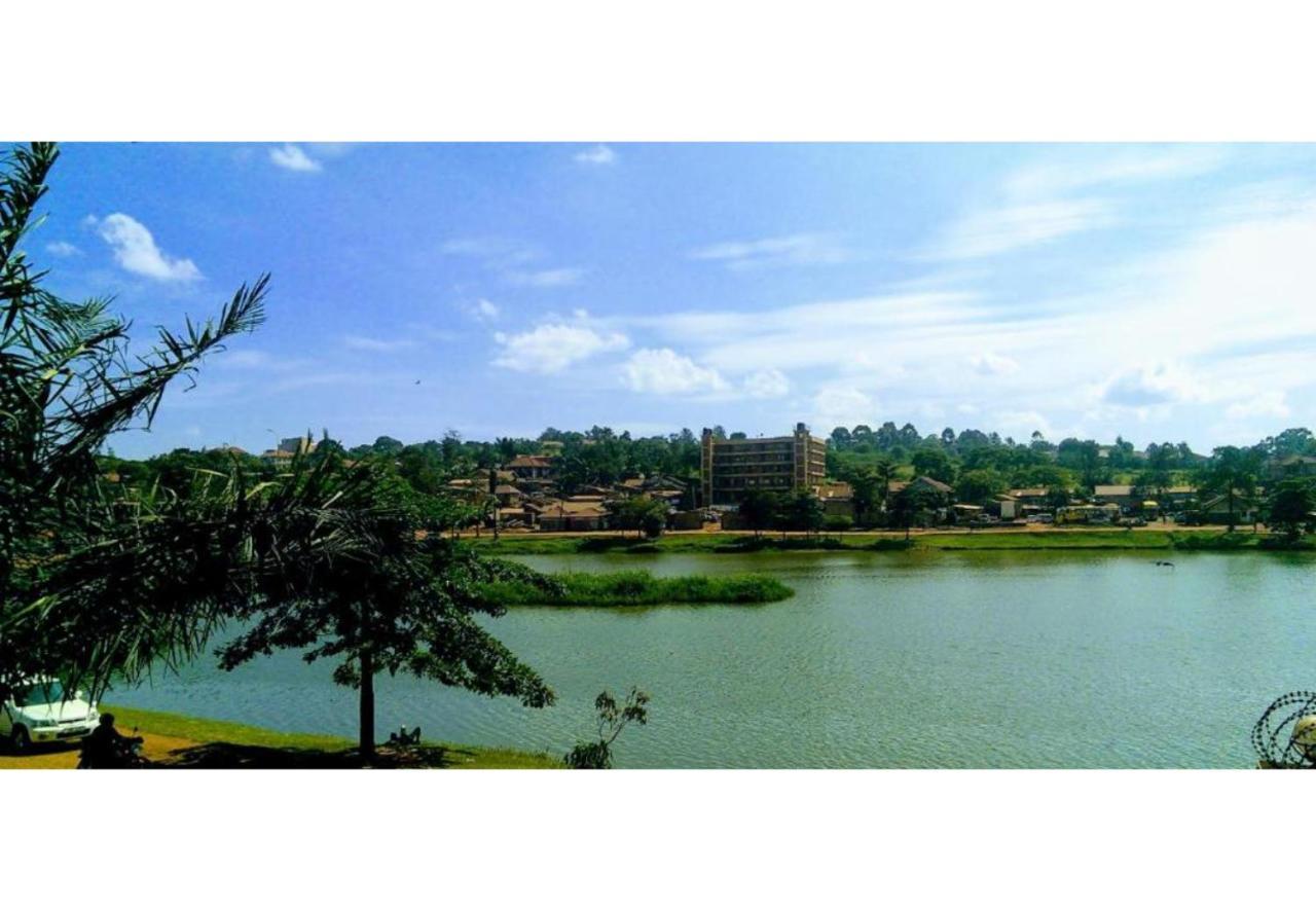 Royal Lake View Gardens Кампала Екстериор снимка